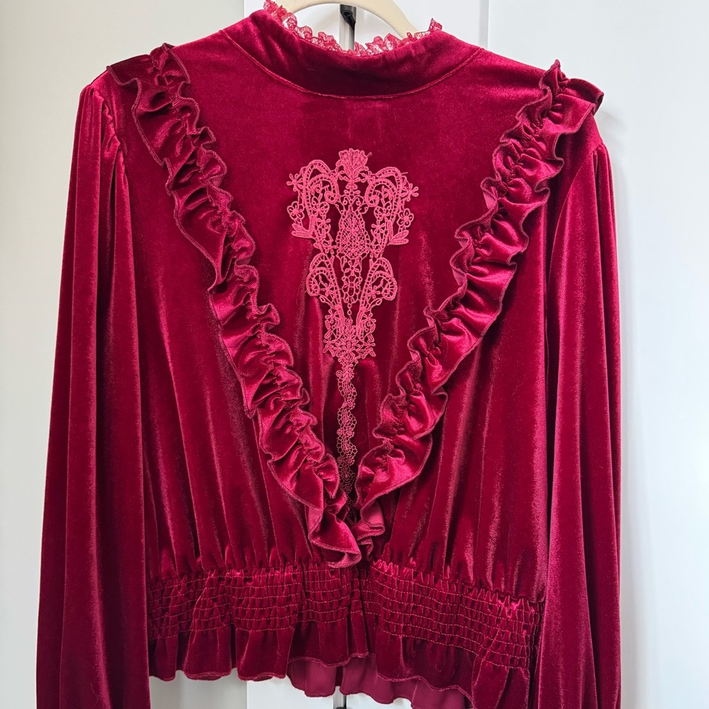 ROMWE Velvet Ruffle Lace-Trim Blouse - Red